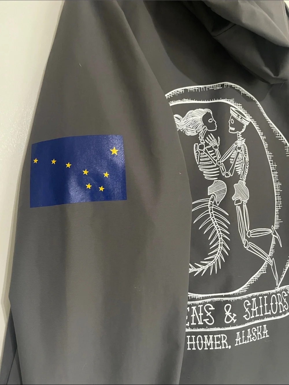 Men's Gray Hooded Windbreaker Pullover